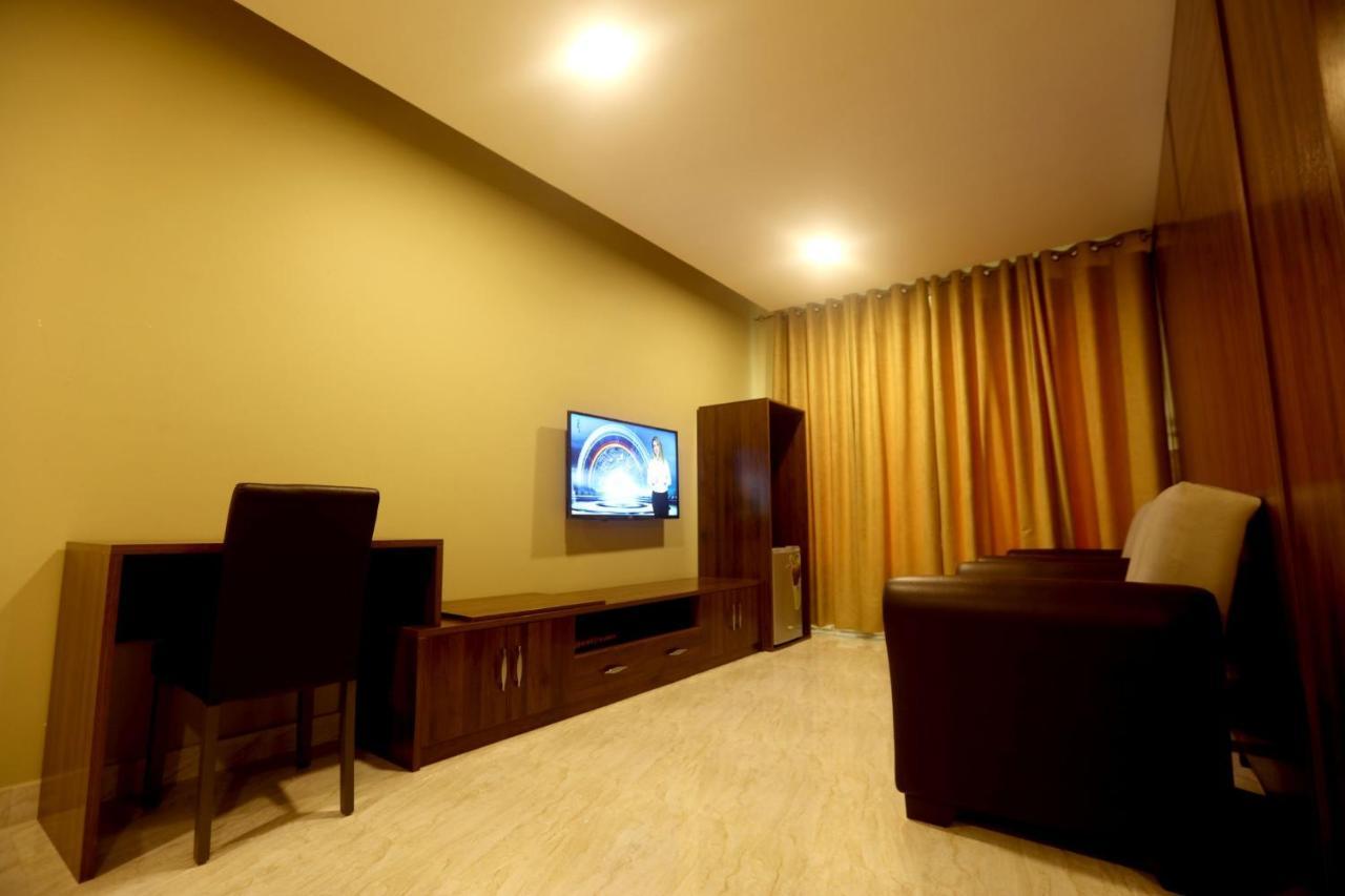Golden Crown Hotel Alseeb Muscat Esterno foto