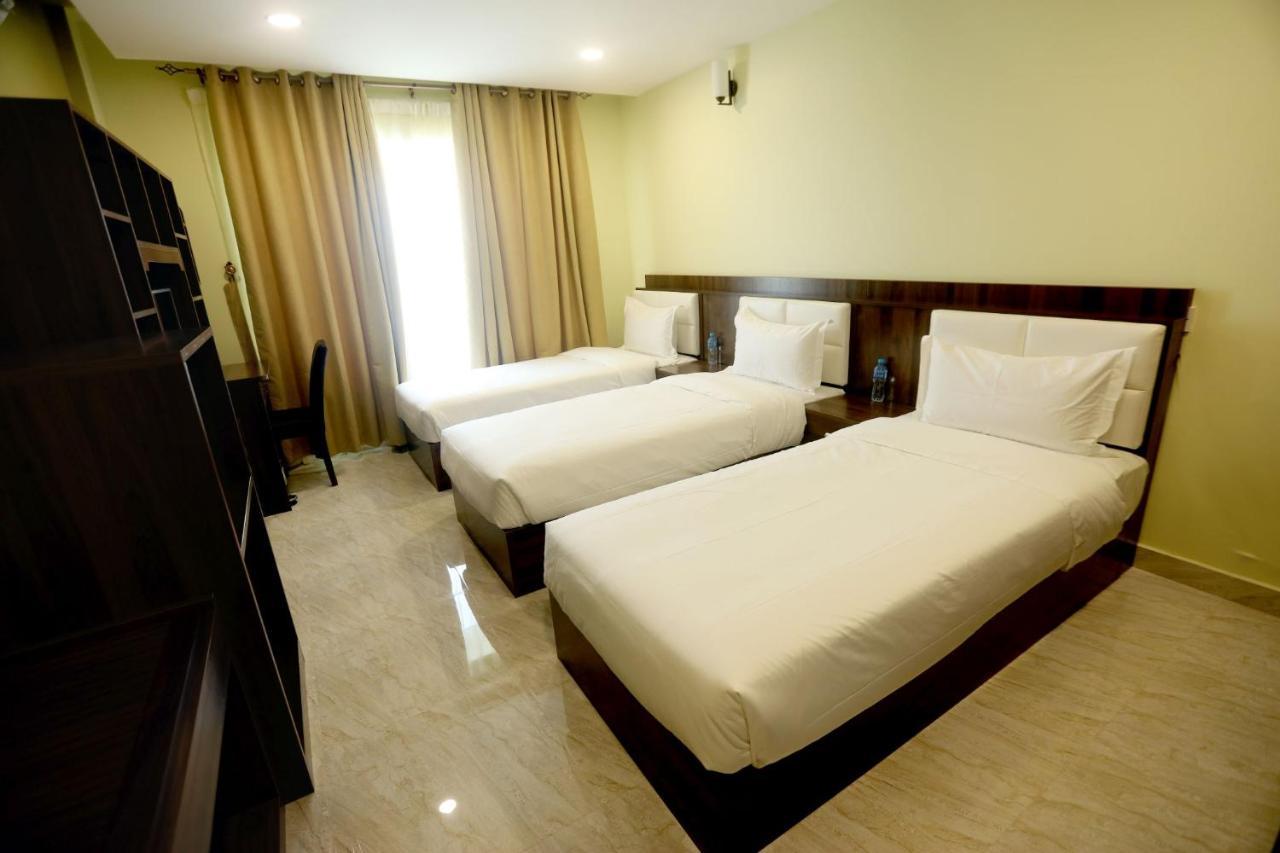 Golden Crown Hotel Alseeb Muscat Esterno foto