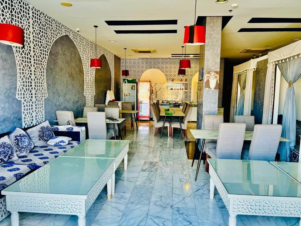 Golden Crown Hotel Alseeb Muscat Esterno foto