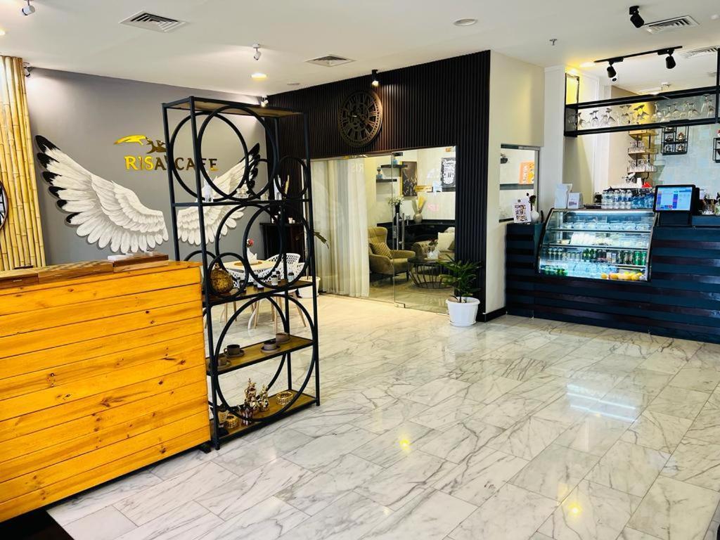 Golden Crown Hotel Alseeb Muscat Esterno foto